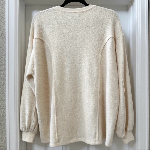 Urban Outfitters UO Lillu V-Neck Pullover Top Cozy Sweater Oversize Cream Small - Picture 6 of 10